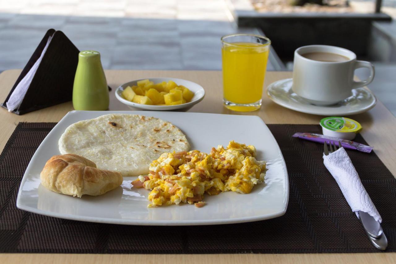 Ayenda 1236 Platinum Plaza Hotell Medellín Eksteriør bilde